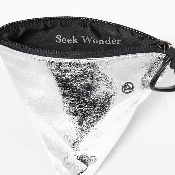 LAST ONE:  Lululemon Luminous Travel Kit. - Picture 9 of 10